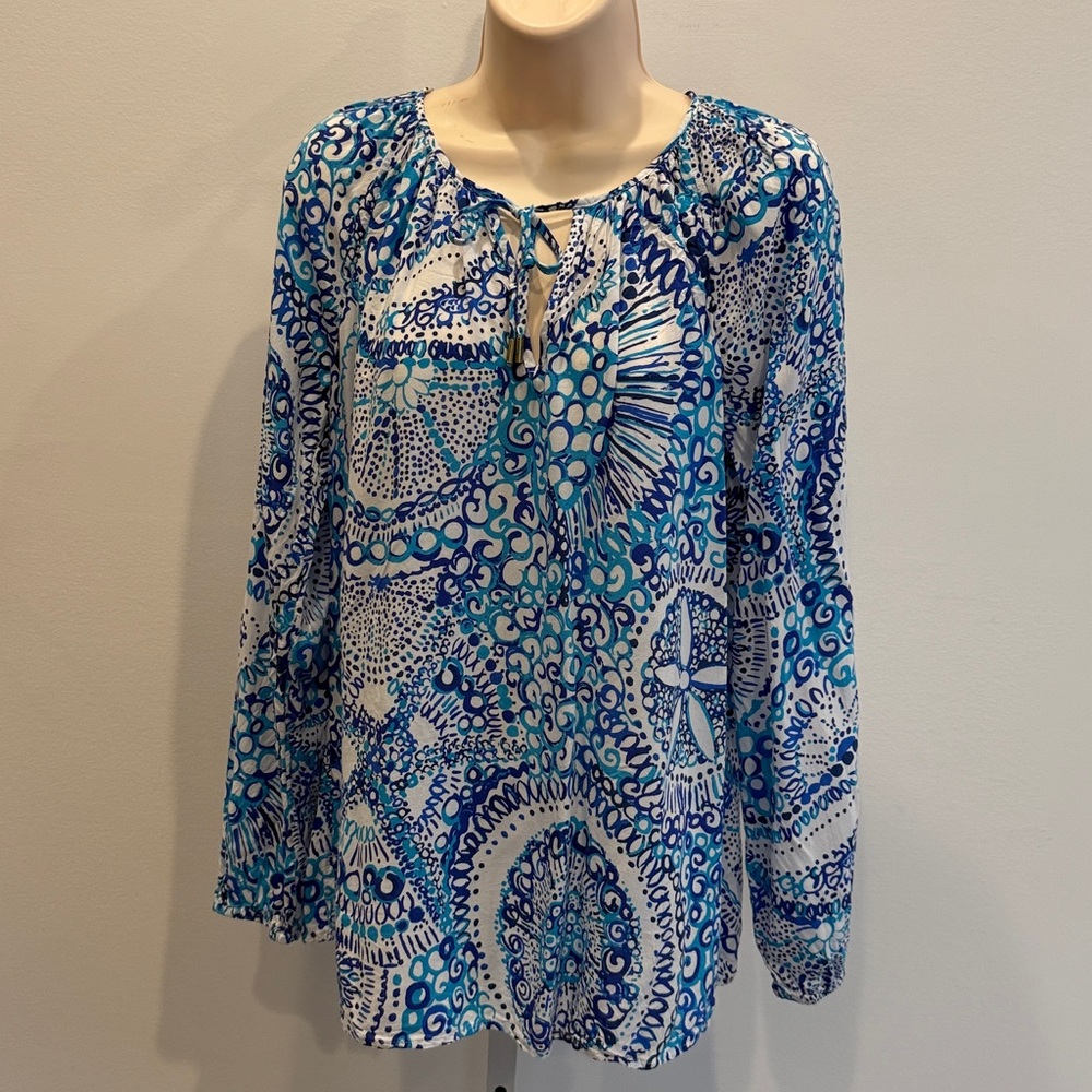 Lilly Pulitzer Willa Blouse M Blue White Sea Shell Print Tie Neck Rayon Top